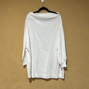 Free People NWOT White Oversized 3/4 Sleeve Blouse